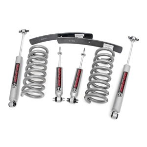 Rough Country 2in Lift Kit - Front And Rear - Chevrolet/GMC 1982-2005